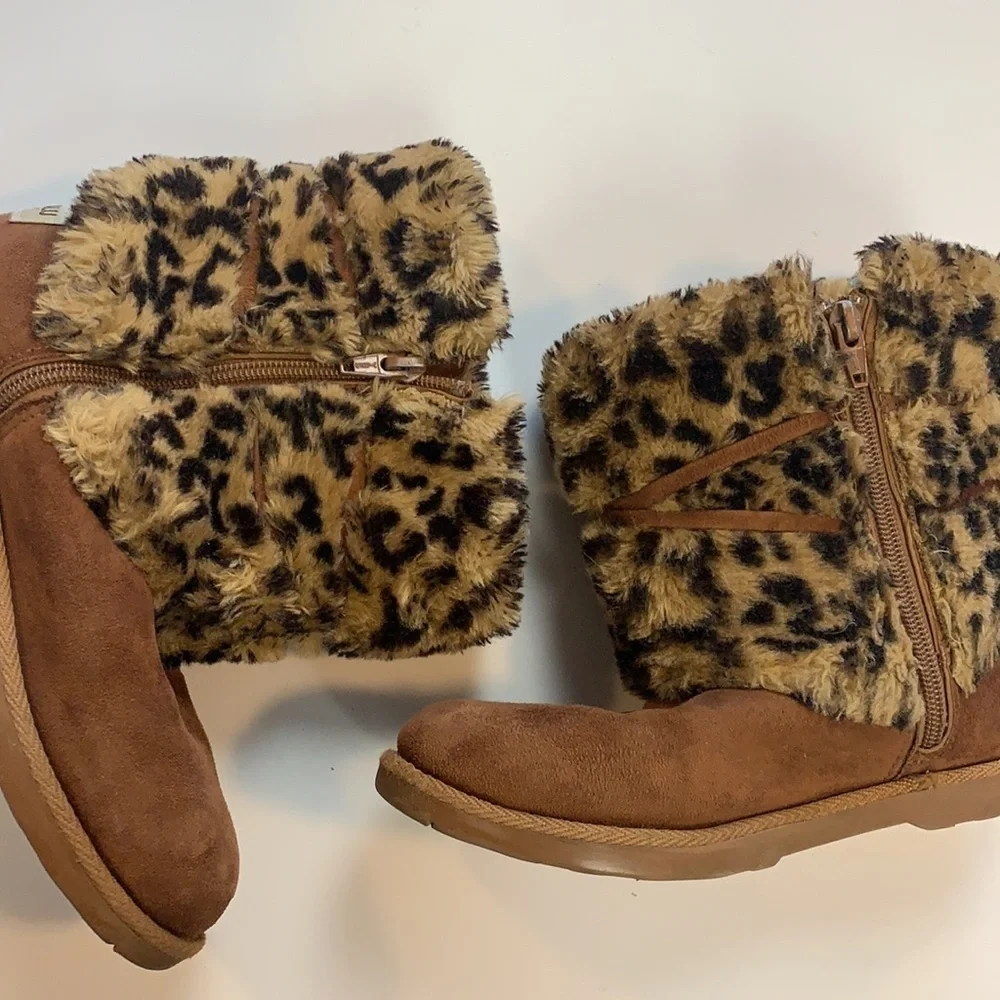 Makalu California Girls faux cheetah fur Winterland  zipper ankle boots size 3